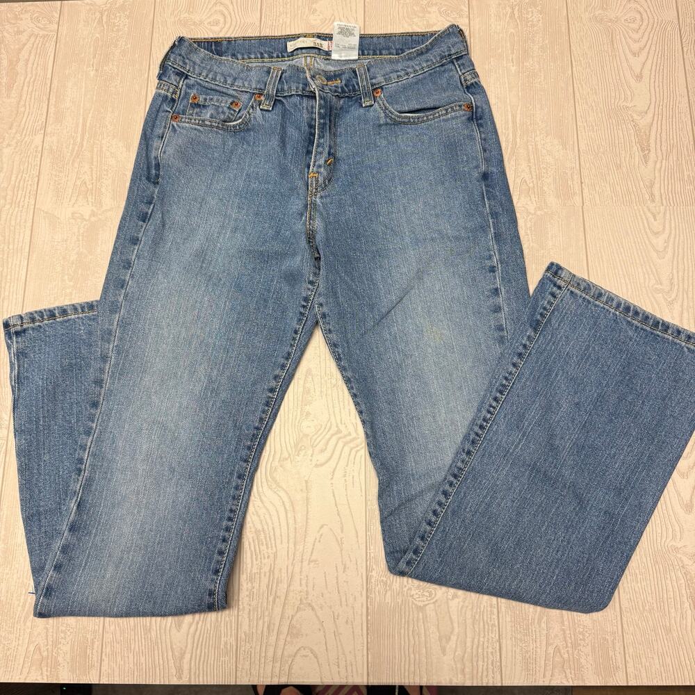 Levi's 515 Women's Bootcut Jeans Size 6M Light Wash Blue Denim